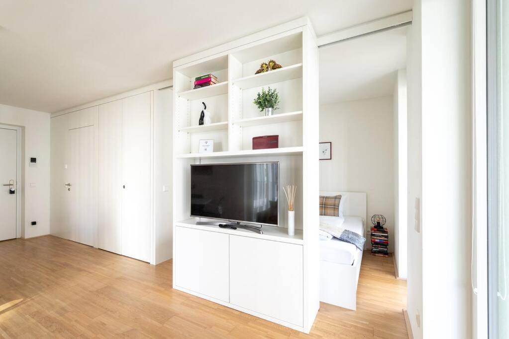 Smart Studio With Terrace By Hm Vídeň Exteriér fotografie