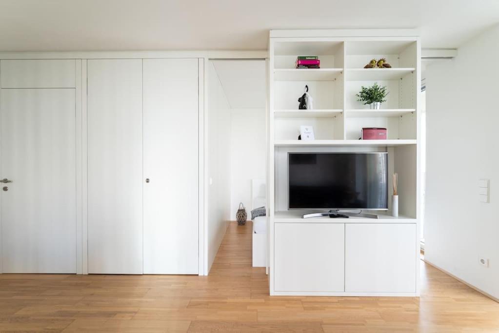 Smart Studio With Terrace By Hm Vídeň Exteriér fotografie